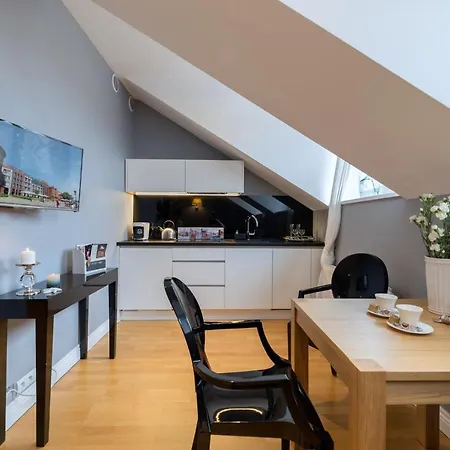 Moon River Old Town *