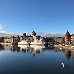 Moon River Old Town *