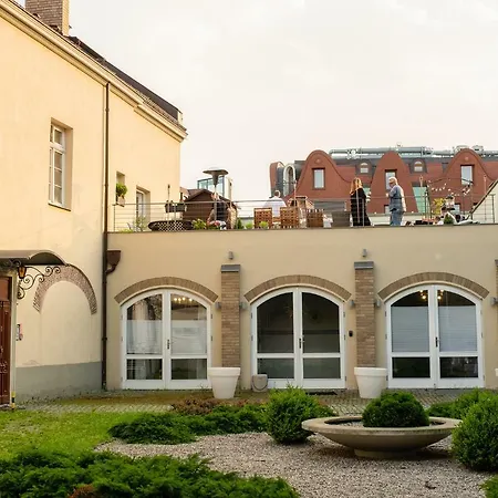 Moon River Old Town *