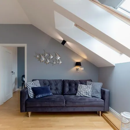 Moon River Old Town *