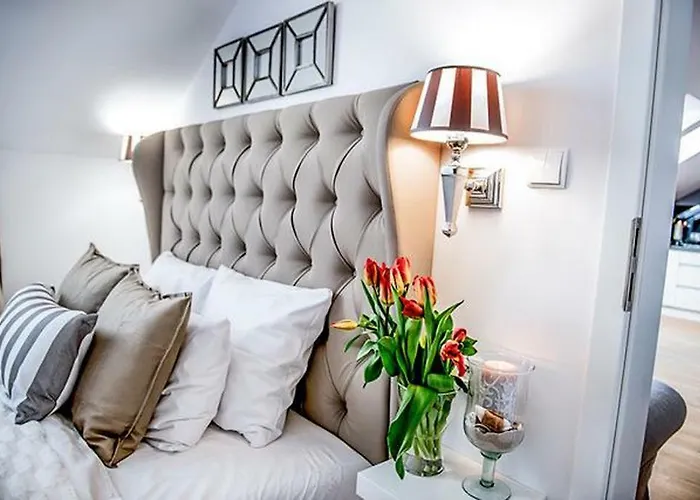 Moon River Old Town *