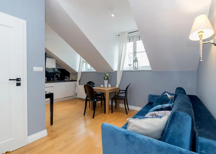 Moon River Old Town *