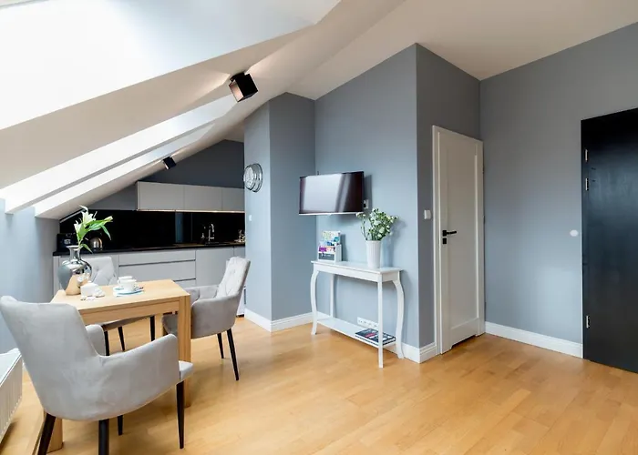 Moon River Old Town *